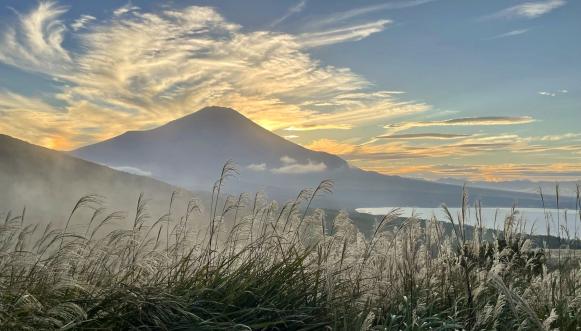 朝富士からパワーを！明神山山頂で早朝ヨガ　心も体もリフレッシュツアー-0